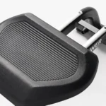 Close-up of the Sunny smart magnetic rower semi-pivoting pedal